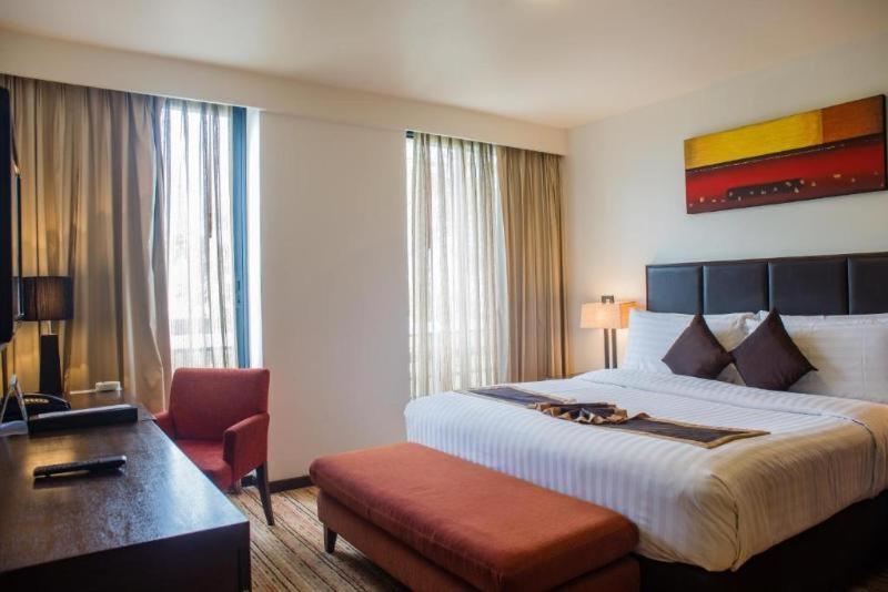 Oakwood Residence Sukhumvit Thonglor Bangkok Habitación foto